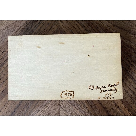 Vintage 1976 B.Powell Hand-Painted Wooden Keepsake Box Folk Primitive Art - Picture 8 of 14
